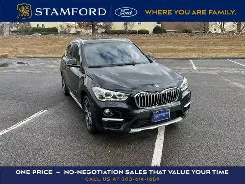 2017 BMW X1 xDrive28i AWD photo