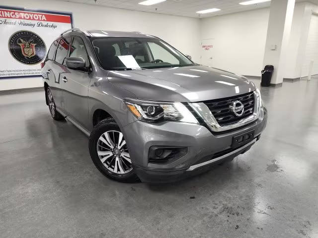 2017 Nissan Pathfinder S 4WD photo