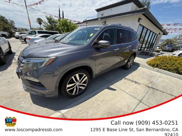 2017 Honda Pilot Touring AWD photo