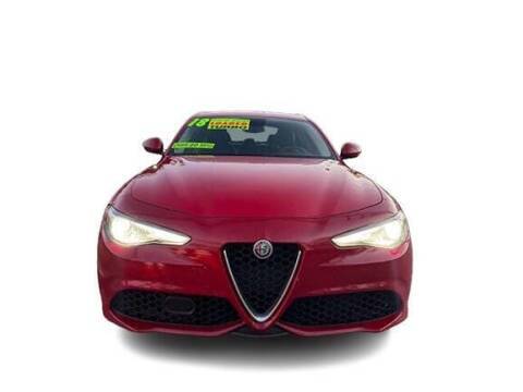 2017 Alfa Romeo Giulia  RWD photo