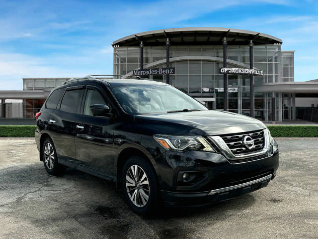 2017 Nissan Pathfinder SL FWD photo