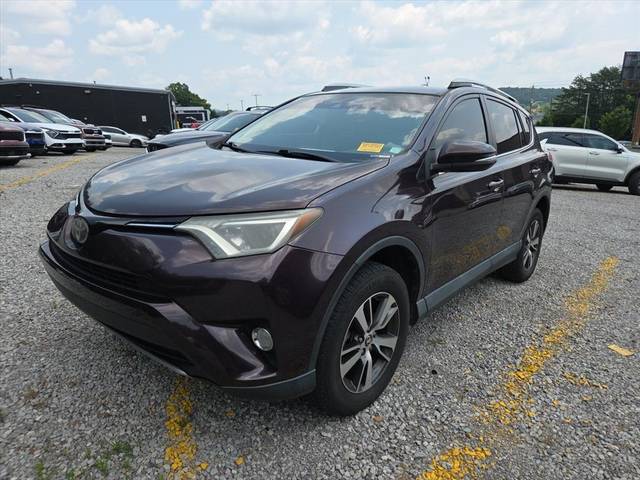2017 Toyota RAV4 XLE FWD photo