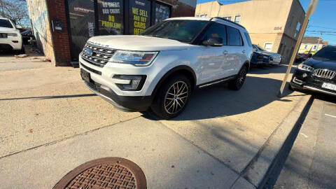 2017 Ford Explorer XLT 4WD photo