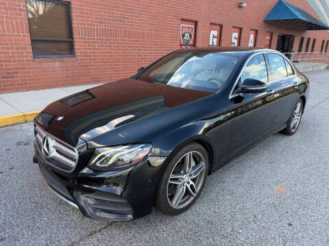 2017 Mercedes-Benz E-Class E 300 Sport RWD photo