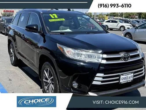 2017 Toyota Highlander XLE AWD photo