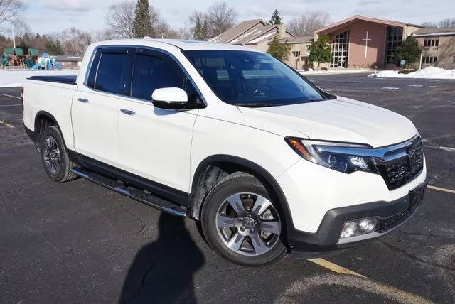 2017 Honda Ridgeline RTL-E AWD photo