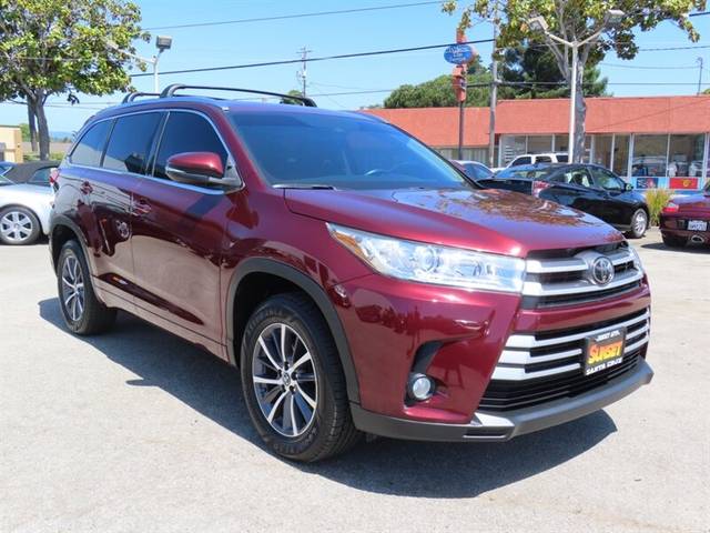 2017 Toyota Highlander XLE FWD photo
