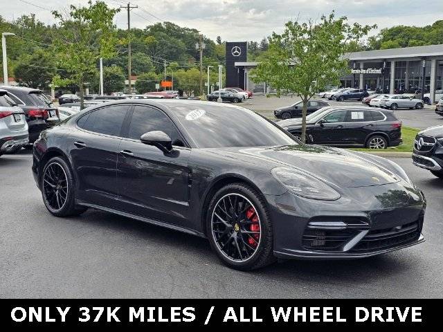 2017 Porsche Panamera Turbo AWD photo