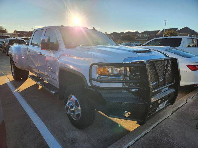 2017 GMC Sierra 3500HD SLT 4WD photo