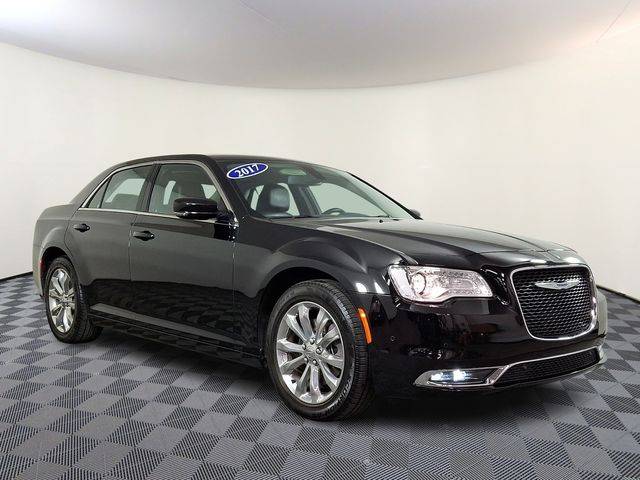 2017 Chrysler 300 Limited AWD photo