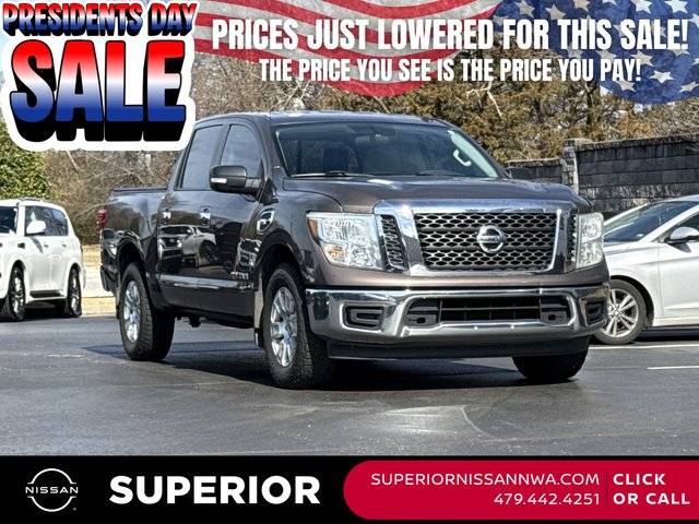 2017 Nissan Titan SV RWD photo
