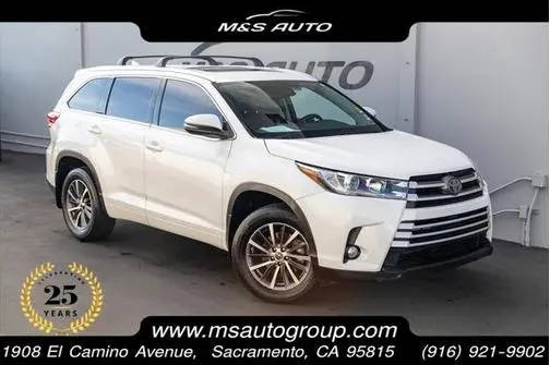 2017 Toyota Highlander XLE AWD photo