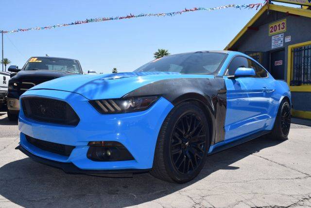 2017 Ford Mustang GT RWD photo