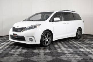 2017 Toyota Sienna SE Premium FWD photo