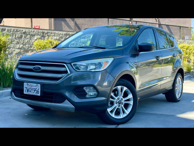2017 Ford Escape SE FWD photo