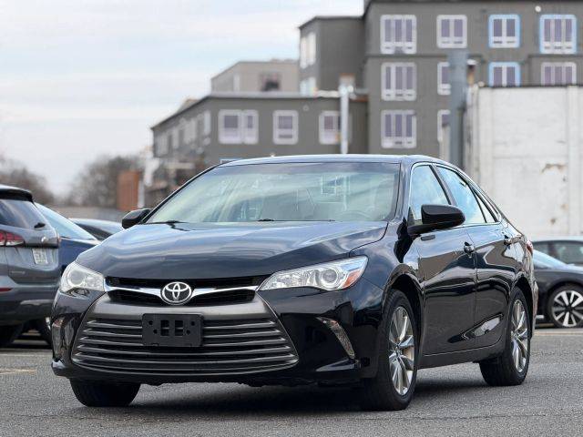 2017 Toyota Camry XLE FWD photo