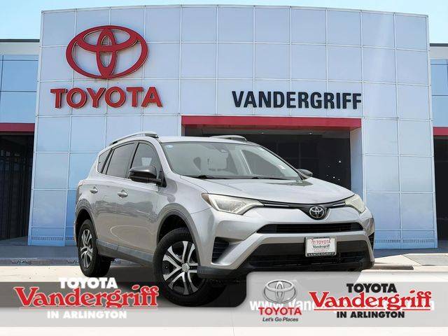 2017 Toyota RAV4 LE FWD photo