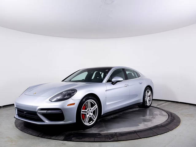 2017 Porsche Panamera Turbo AWD photo