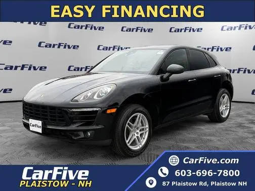 2017 Porsche Macan  AWD photo