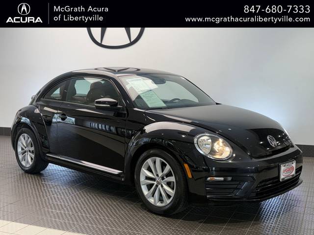 2017 Volkswagen Beetle 1.8T Classic FWD photo