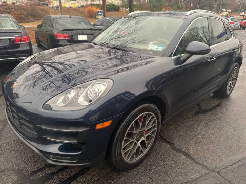 2015 Porsche Macan Turbo AWD photo