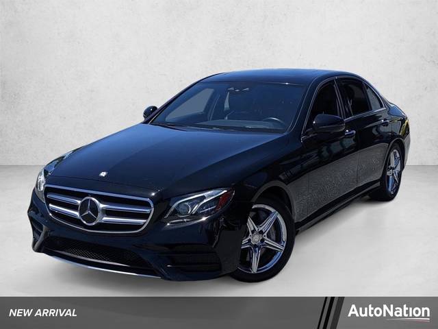 2017 Mercedes-Benz E-Class E 300 Sport RWD photo