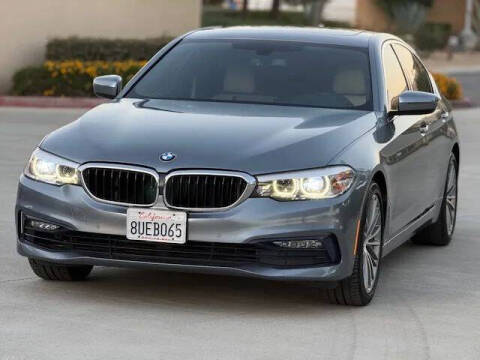 2017 BMW 5 Series 530i RWD photo