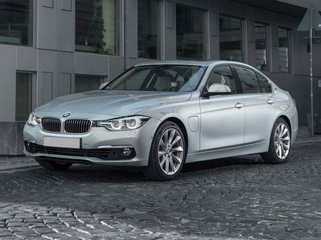 2017 BMW 3 Series 330e iPerformance RWD photo