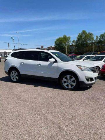 2017 Chevrolet Traverse LT FWD photo