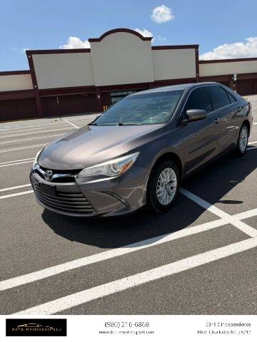 2017 Toyota Camry LE FWD photo