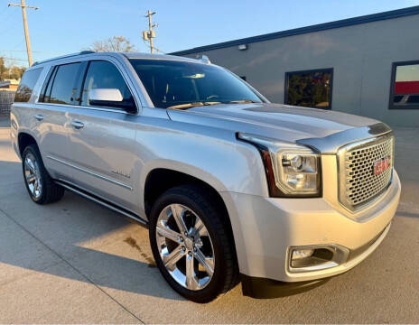 2017 GMC Yukon Denali 4WD photo