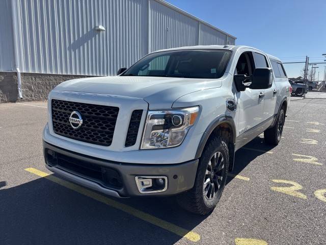 2017 Nissan Titan PRO-4X 4WD photo