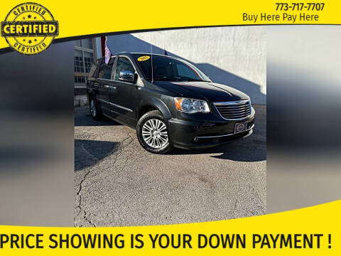 2015 Chrysler Town and Country Touring-L FWD photo