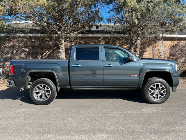 2017 GMC Sierra 1500 SLT 4WD photo