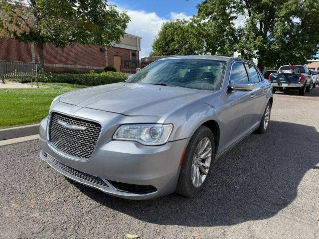 2016 Chrysler 300 300C RWD photo