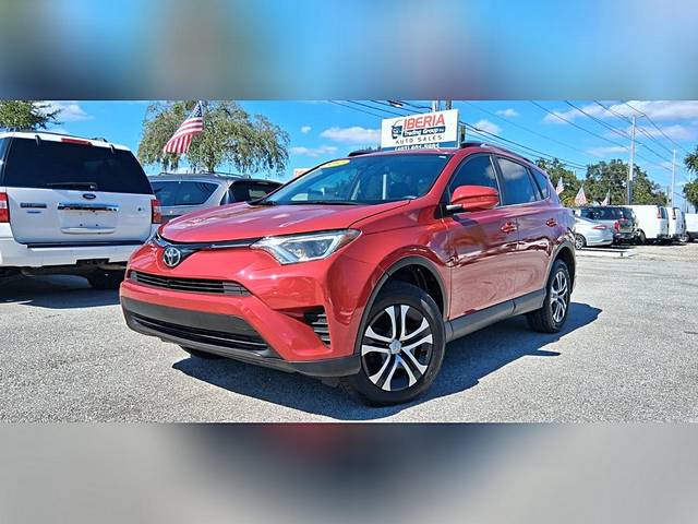 2017 Toyota RAV4 LE FWD photo