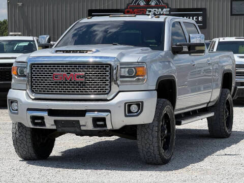 2017 GMC Sierra 2500HD Denali 4WD photo