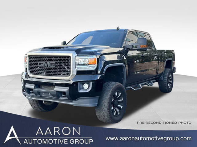 2017 GMC Sierra 2500HD Denali 4WD photo