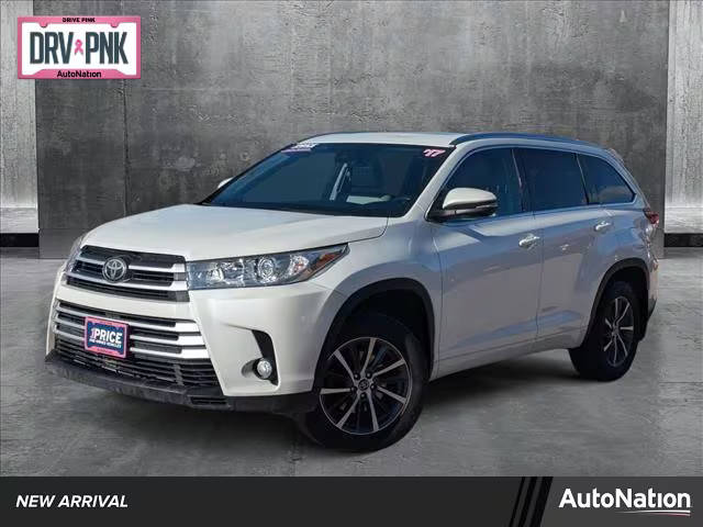 2017 Toyota Highlander XLE AWD photo