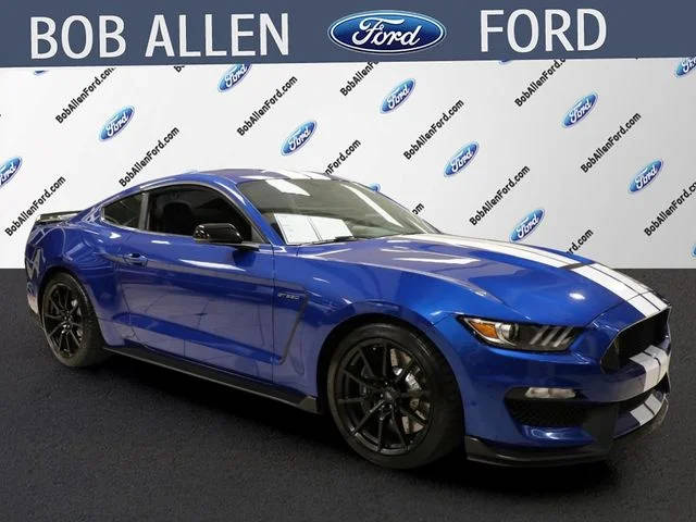 2017 Ford Mustang Shelby GT350 RWD photo