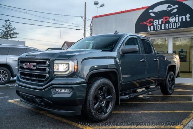 2017 GMC Sierra 1500 SLE 4WD photo