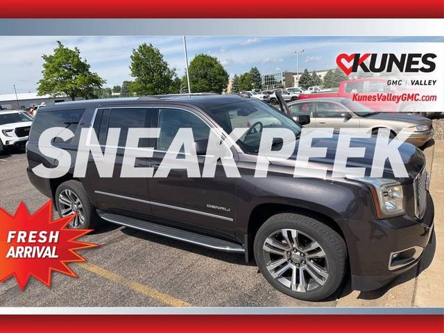 2017 GMC Yukon XL Denali 4WD photo