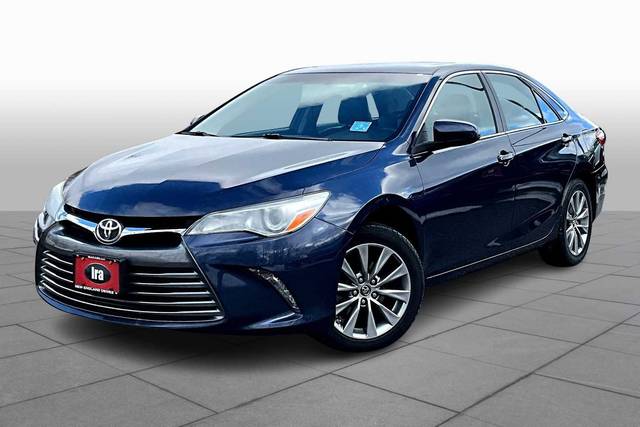 2017 Toyota Camry XLE FWD photo