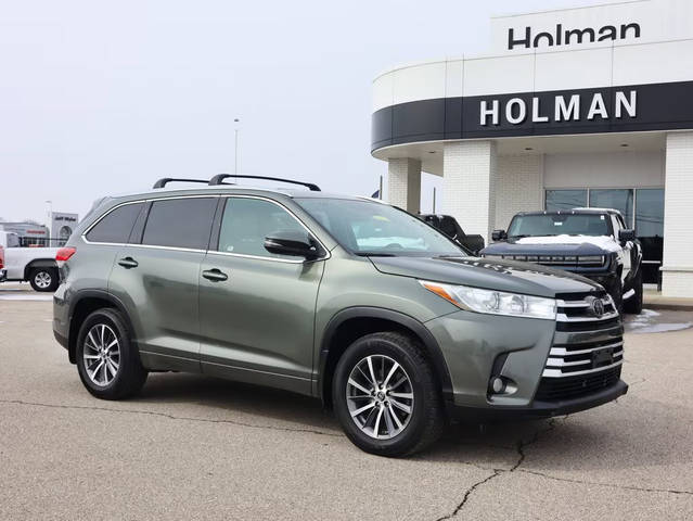 2017 Toyota Highlander XLE AWD photo