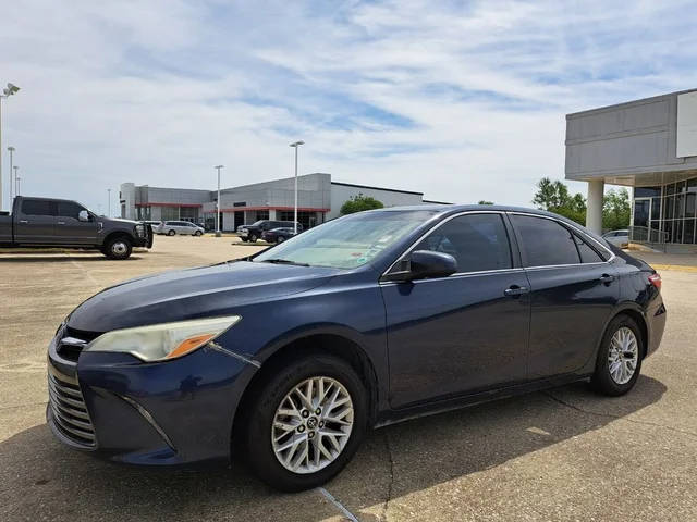 2017 Toyota Camry LE FWD photo