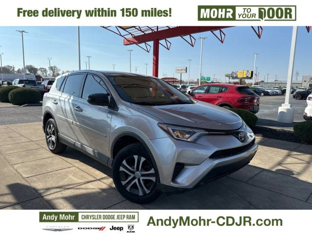 2017 Toyota RAV4 LE FWD photo