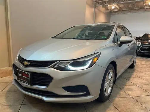 2017 Chevrolet Cruze LT FWD photo