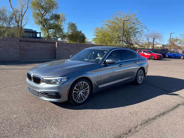 2017 BMW 5 Series 530i RWD photo