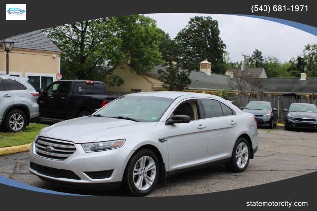 2017 Ford Taurus SE FWD photo
