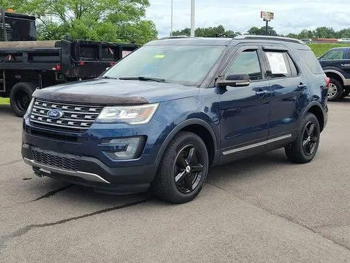 2017 Ford Explorer XLT 4WD photo